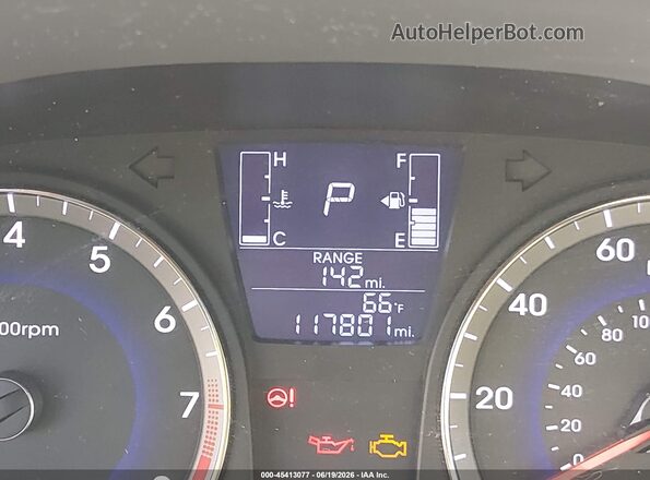 KMHCT4AE3GU017704 2016 HYUNDAI ACCENT Silver 