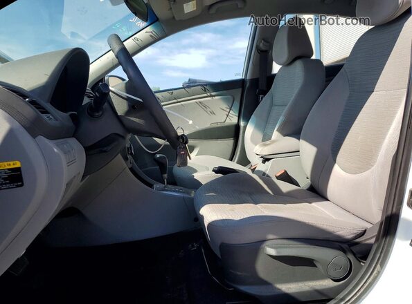 KMHCT4AE4GU049738 2016 HYUNDAI ACCENT White 