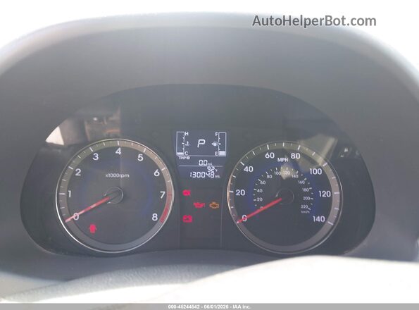 KMHCT4AE4HU201390 2017 HYUNDAI ACCENT White Vista de los asientos traseros