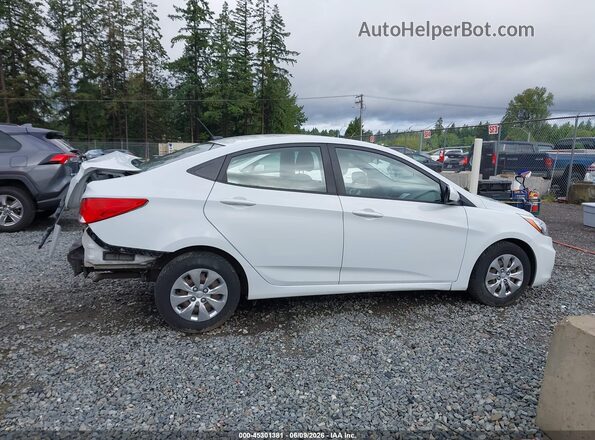 KMHCT4AE4HU362452 2017 HYUNDAI ACCENT White Սալոնի 360 աստիճան տեսք