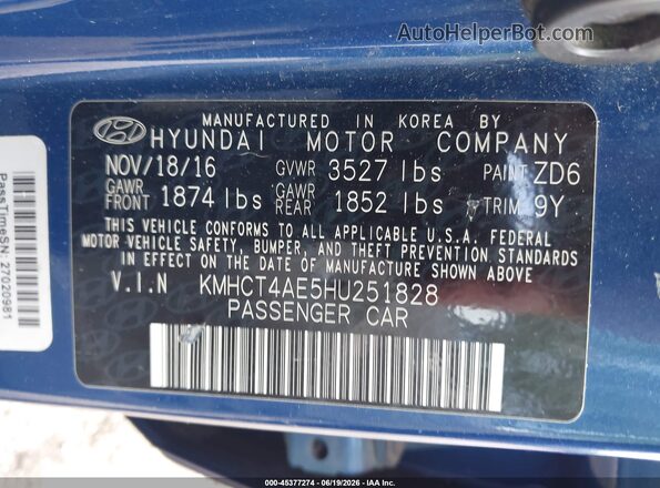 KMHCT4AE5HU251828 2017 HYUNDAI ACCENT Blue Widok komory silnika