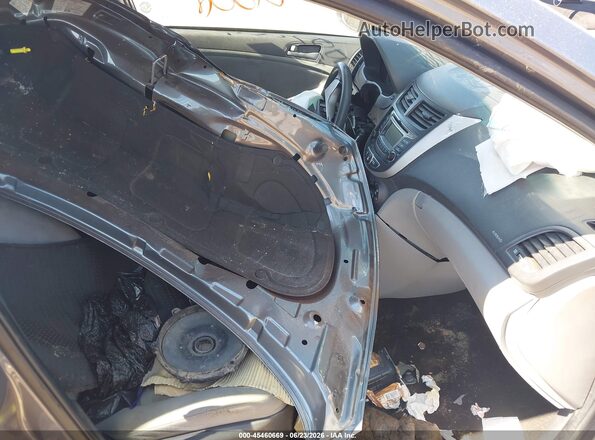 KMHCT4AE5HU313115 2017 HYUNDAI ACCENT Gray Front interior view