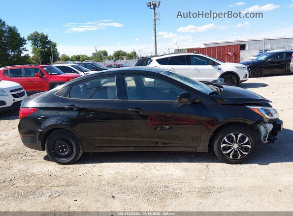 KMHCT4AE5HU320341 2017 HYUNDAI ACCENT Black Սալոնի հետևի տեսք