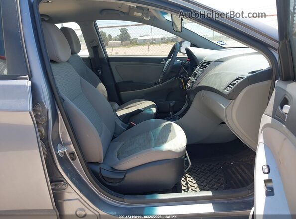 KMHCT4AE7GU053878 2016 HYUNDAI ACCENT Gray Vista interior delantera