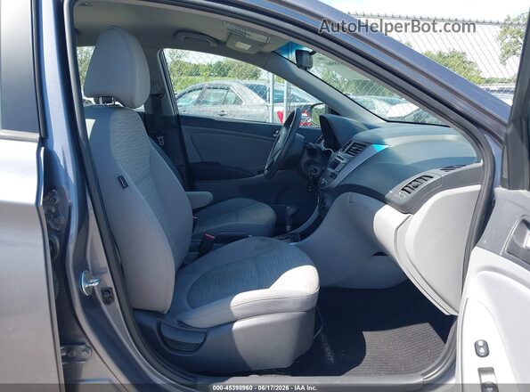 KMHCT4AE8GU156209 2016 HYUNDAI ACCENT Gray Front interior view
