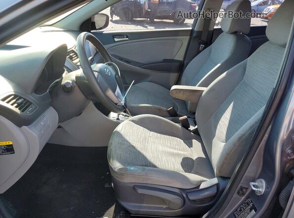 KMHCT4AE8HU269594 2017 HYUNDAI ACCENT Silver Вид салону спереду