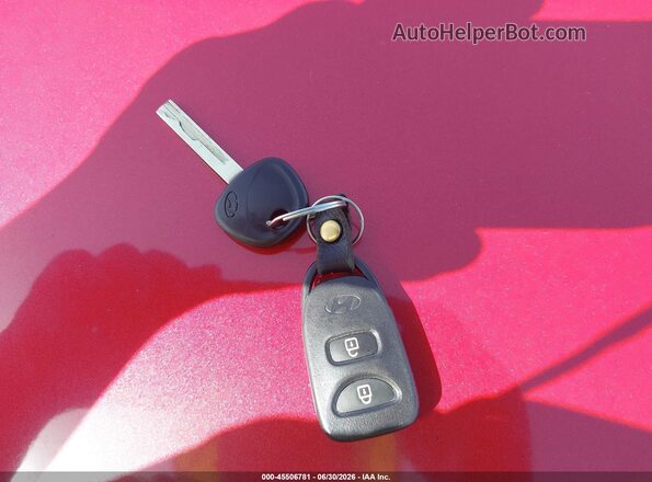 KMHCT4AEXGU051896 2016 HYUNDAI ACCENT Red Vista del salpicadero