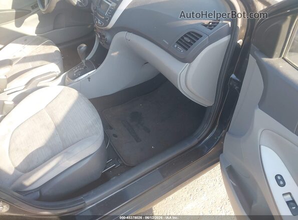 KMHCT4AEXGU076250 2016 HYUNDAI ACCENT Black Front interior view