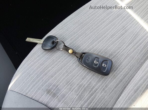 KMHCT4AEXGU117461 2016 HYUNDAI ACCENT Silver Dashboard view