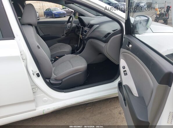 KMHCT5AE0GU246959 2016 HYUNDAI ACCENT White Սալոնի դիմացի տեսք