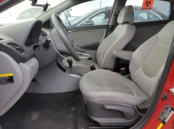 KMHCT5AE0HU344326 2017 HYUNDAI ACCENT Red წინა სალონის ხედი