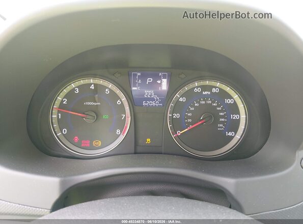 KMHCT5AE1GU262894 2016 HYUNDAI ACCENT White Widok tylnych siedzeń