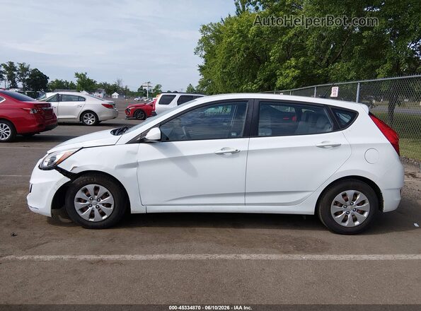 KMHCT5AE1GU262894 2016 HYUNDAI ACCENT White Widok wnętrza 360 stopni