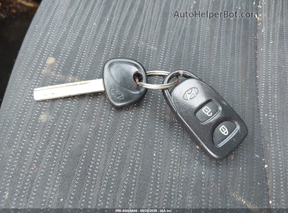 KMHCT5AE2HU319217 2017 HYUNDAI ACCENT Gray Vista del salpicadero