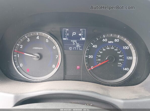 KMHCT5AE2HU324952 2017 HYUNDAI ACCENT White Հետևի նստատեղերի տեսք