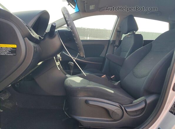 KMHCT5AE4GU287109 2016 HYUNDAI ACCENT Silver 