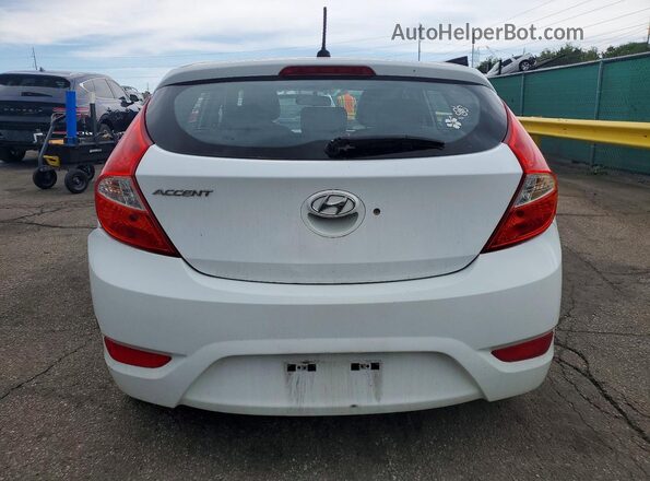 KMHCT5AE5HU325576 2017 HYUNDAI ACCENT White 