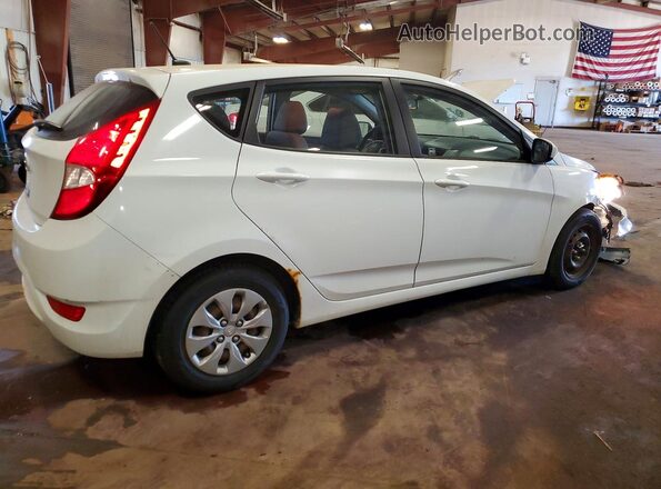 KMHCT5AE6GU252796 2016 HYUNDAI ACCENT White 