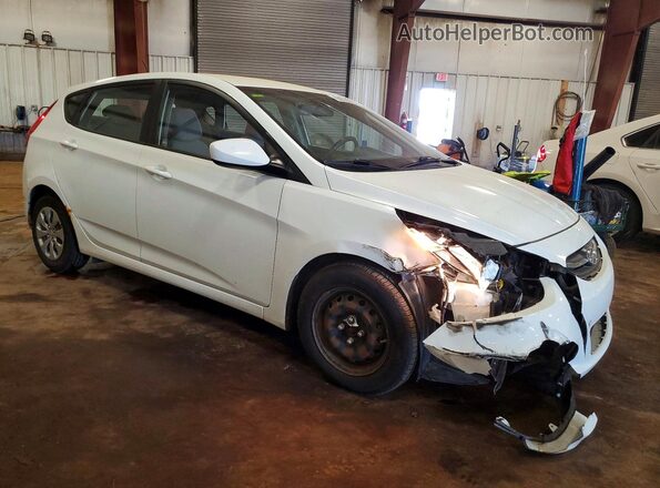 KMHCT5AE6GU252796 2016 HYUNDAI ACCENT White 