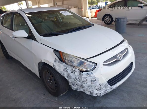 KMHCT5AE6HU319768 2017 HYUNDAI ACCENT Белый Вид щитка приборов
