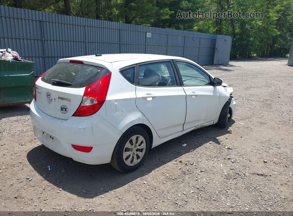 KMHCT5AE7GU287749 2016 HYUNDAI ACCENT Silver 
