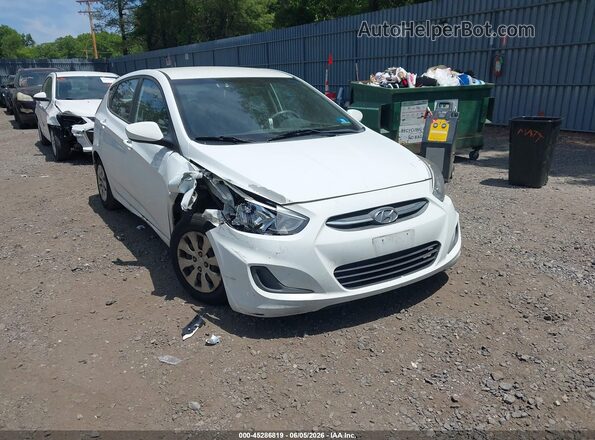 KMHCT5AE7GU287749 2016 HYUNDAI ACCENT Silver 
