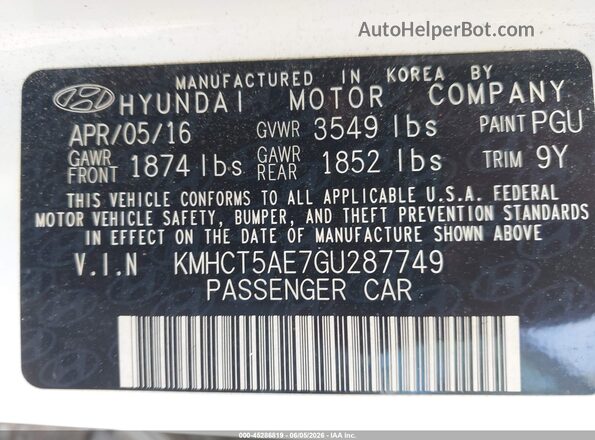 KMHCT5AE7GU287749 2016 HYUNDAI ACCENT Silver 