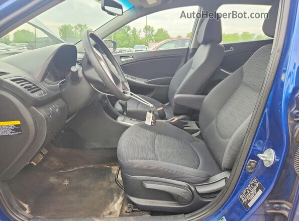 KMHCT5AE7HU313297 2017 HYUNDAI ACCENT Blue Widok wnętrza z przodu