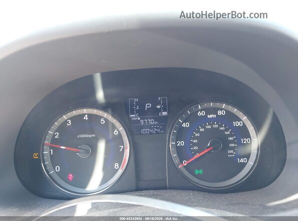 KMHCT5AE7HU364489 2017 HYUNDAI ACCENT Red 