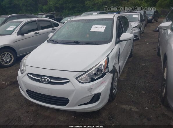 KMHCT5AE7HU365903 2017 HYUNDAI ACCENT Белый Передняя левая четверть
