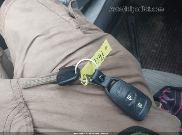 KMHCT5AE7HU365903 2017 HYUNDAI ACCENT Белый Вид панели приборов