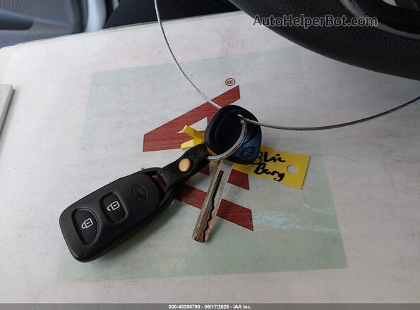 KMHCT5AEXGU278334 2016 HYUNDAI ACCENT White Widok deski rozdzielczej