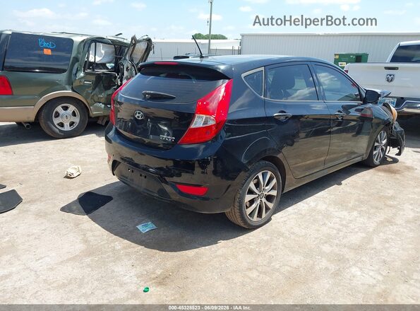 KMHCU5AE2HU354319 2017 HYUNDAI ACCENT Black Trasero derecho