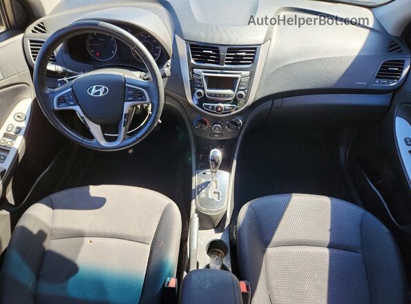 KMHCU5AE5HU333609 2017 HYUNDAI ACCENT Blue Widok deski rozdzielczej