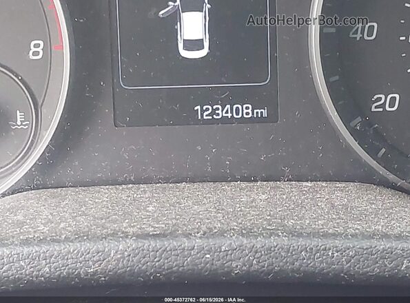 KMHD04LB2JU573283 2018 HYUNDAI ELANTRA Белый 