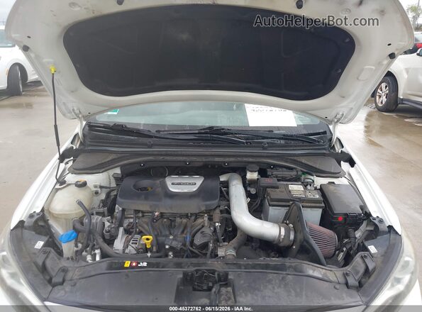 KMHD04LB2JU573283 2018 HYUNDAI ELANTRA Белый Вид сзади
