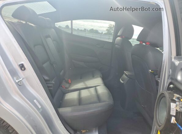 KMHD04LB2LU085101 2020 HYUNDAI ELANTRA Silver უკანა სავარძლების ხედი