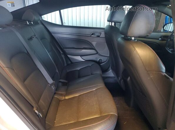 KMHD04LB4JU519905 2018 HYUNDAI ELANTRA Silver 