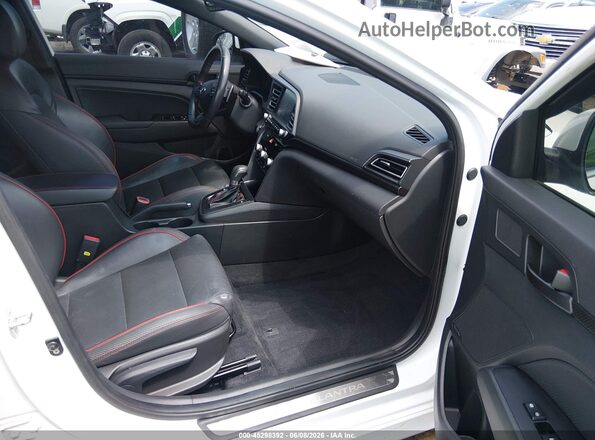 KMHD04LB6LU957912 2020 HYUNDAI ELANTRA White Front interior view