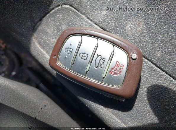 KMHD04LB7HU363577 2017 HYUNDAI ELANTRA Silver წინა პანელის ხედი
