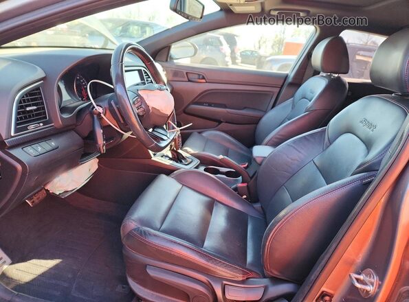 KMHD04LBXJU554772 2018 HYUNDAI ELANTRA Black წინა სალონის ხედი