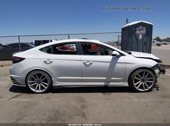 KMHD04LBXLU012316 2020 HYUNDAI ELANTRA Белый Вид задней части салона