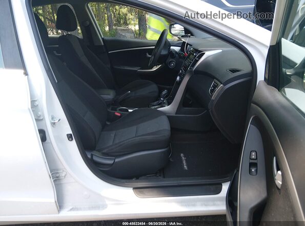 KMHD35LH0GU318416 2016 HYUNDAI ELANTRA GT White Սալոնի դիմացի տեսք