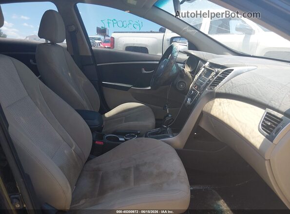 KMHD35LH2HU363813 2017 HYUNDAI ELANTRA GT Black Widok wnętrza z przodu
