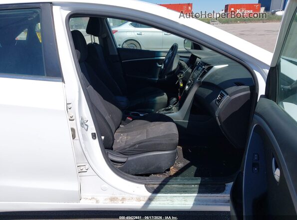KMHD35LH3HU383732 2017 HYUNDAI ELANTRA GT White Вид салону спереду
