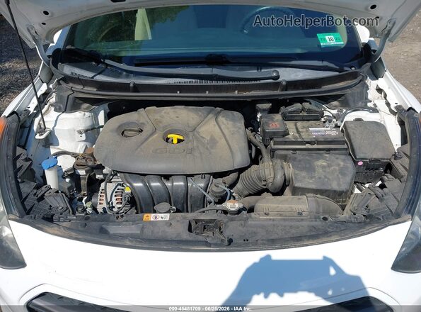 KMHD35LH4GU312828 2016 HYUNDAI ELANTRA GT White Հետևի տեսք