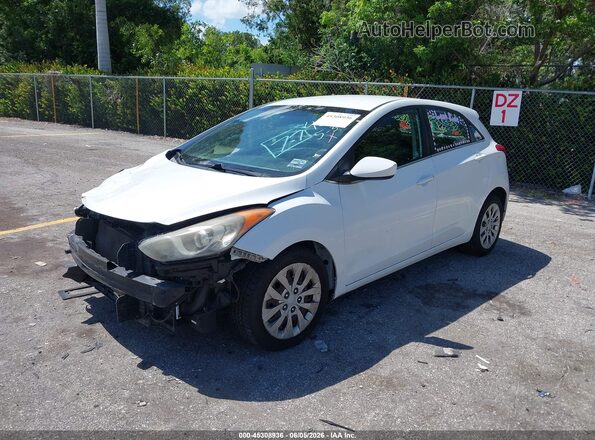 KMHD35LH6GU324673 2016 HYUNDAI ELANTRA GT White Vista tres cuartos delantera izquierda