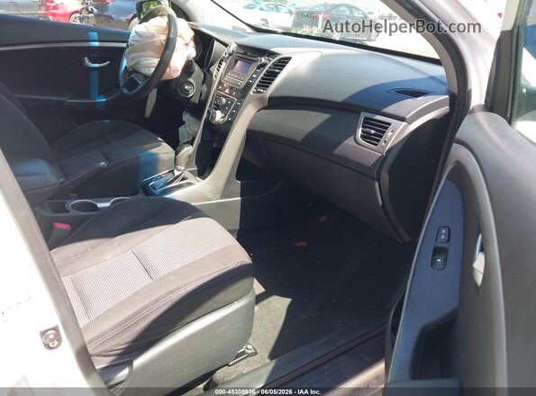 KMHD35LH6GU324673 2016 HYUNDAI ELANTRA GT White Vista interior delantera