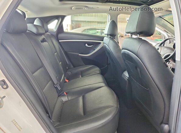 KMHD35LH9GU260984 2016 HYUNDAI ELANTRA White Widok tylnych siedzeń