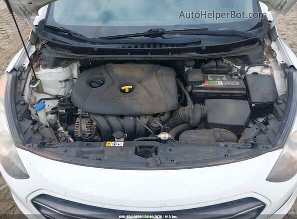 KMHD35LHXHU349478 2017 HYUNDAI ELANTRA GT White Հետևի տեսք